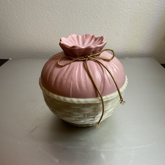 Vintage Avon Victorian Sewing Basket. Roses Ceramic Jar Container Decanter - Picture 1 of 9